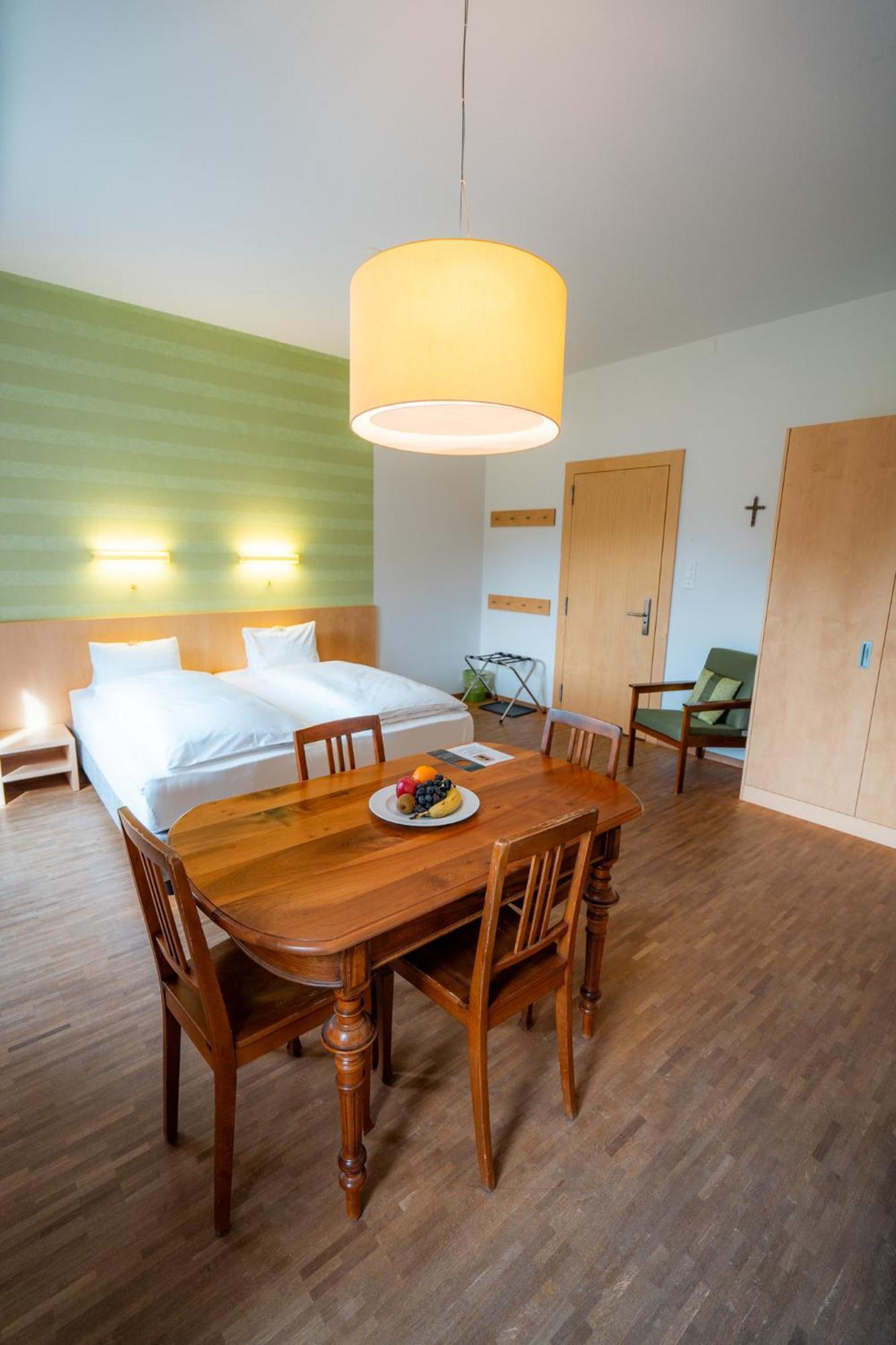 Hotel Haus Schoenstatt Contactless-Check-In บริก ภายนอก รูปภาพ